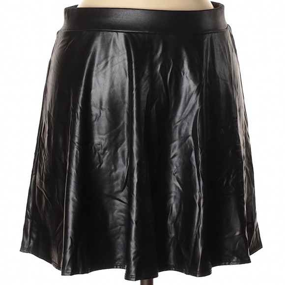 Joe B Dresses & Skirts - Joe B by Joe Benbasset Black Stretch Mini Skirt